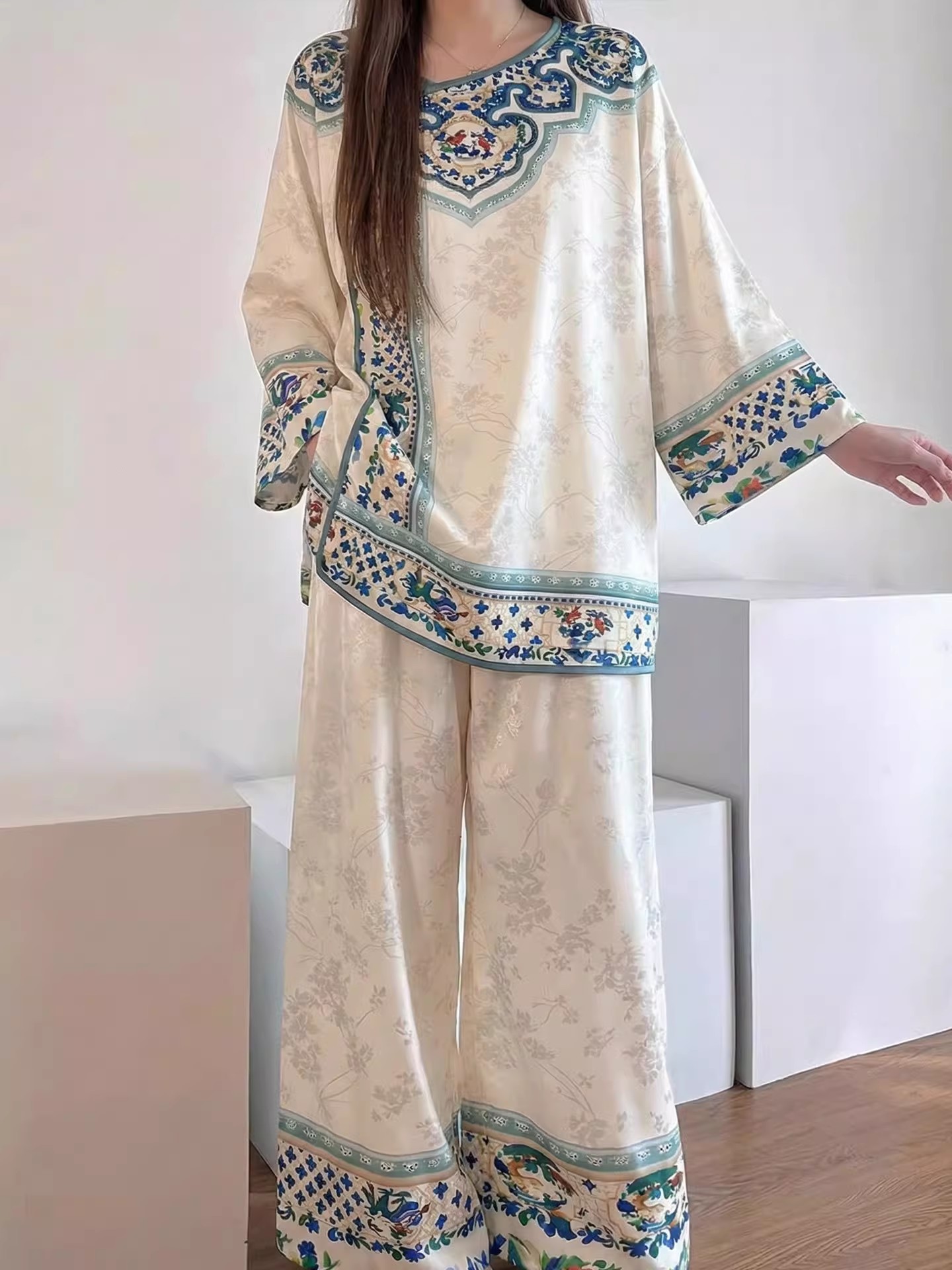Summer House Clothing - Женский домашний костюм в стиле дворцовой